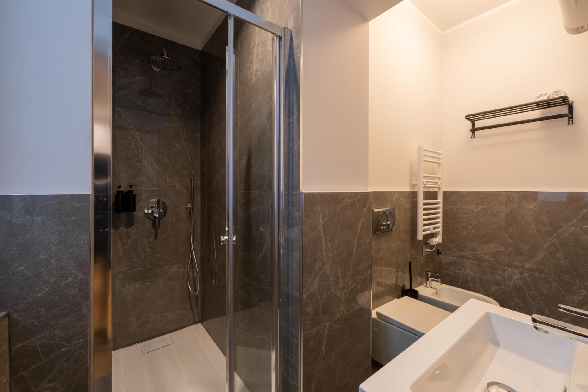 23 Suites Триест Екстериор снимка