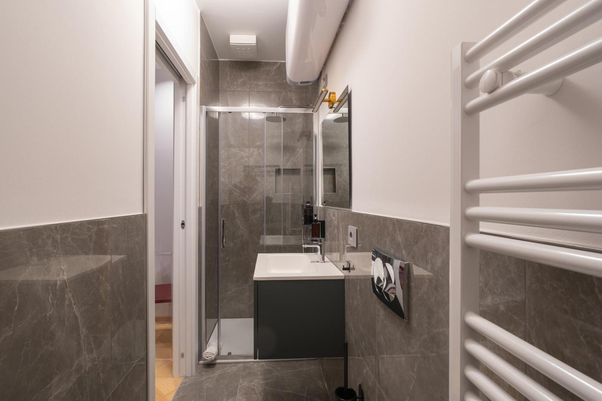 23 Suites Триест Екстериор снимка