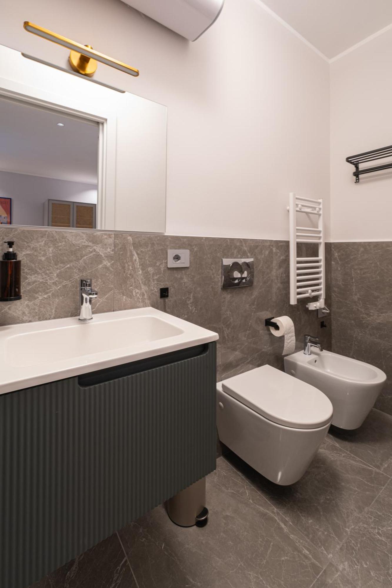 23 Suites Триест Екстериор снимка