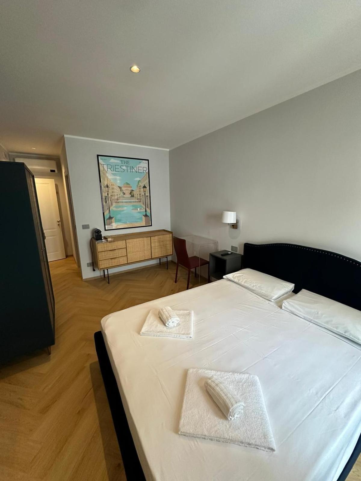 23 Suites Триест Екстериор снимка